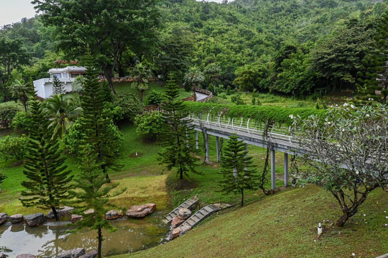 Swiss Valley Hip Resort Суан Фунг Екстериор снимка